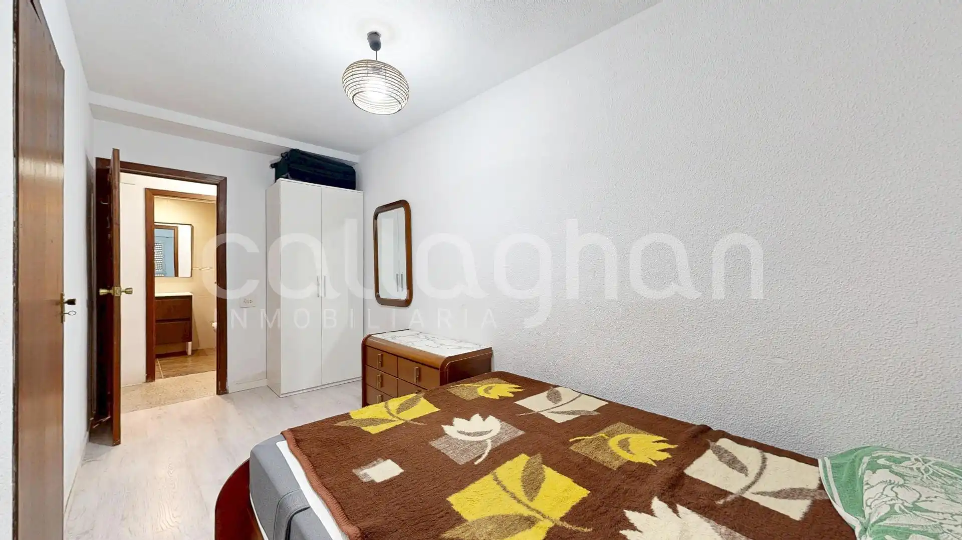 Habitación de Piso en venta en Valencia con Terraza y Balcón