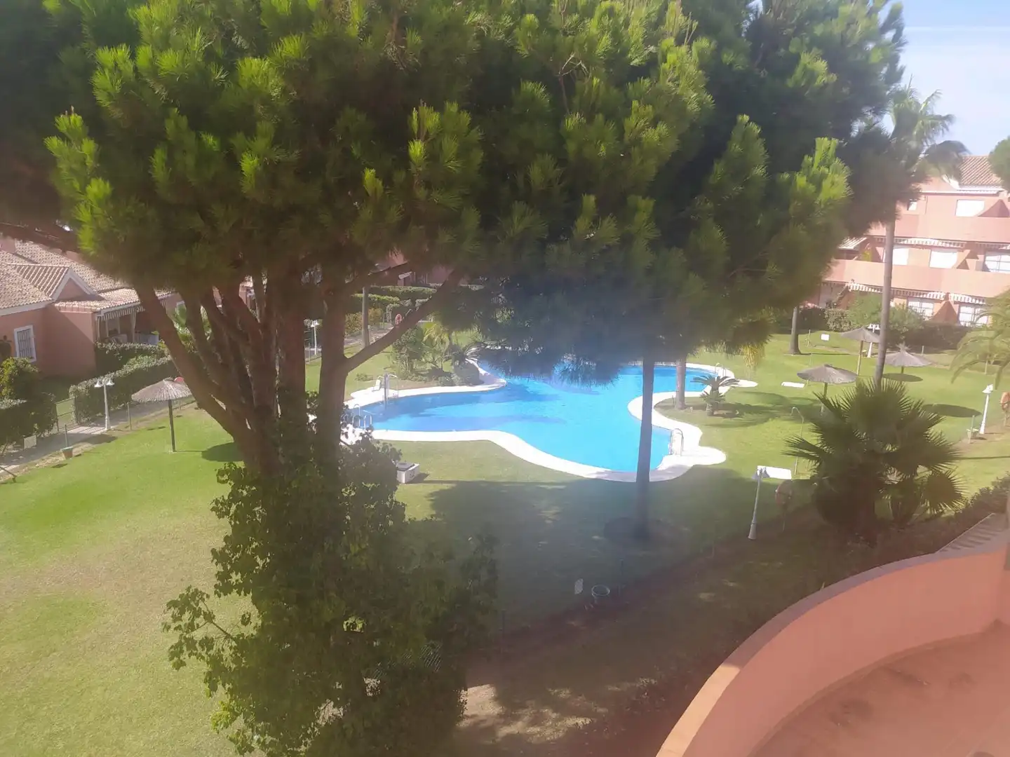 Schwimmbecken von Dachboden zum Verkauf in Chiclana de la Frontera mit Klimaanlage, Terrasse und Gemeinschaftspool
