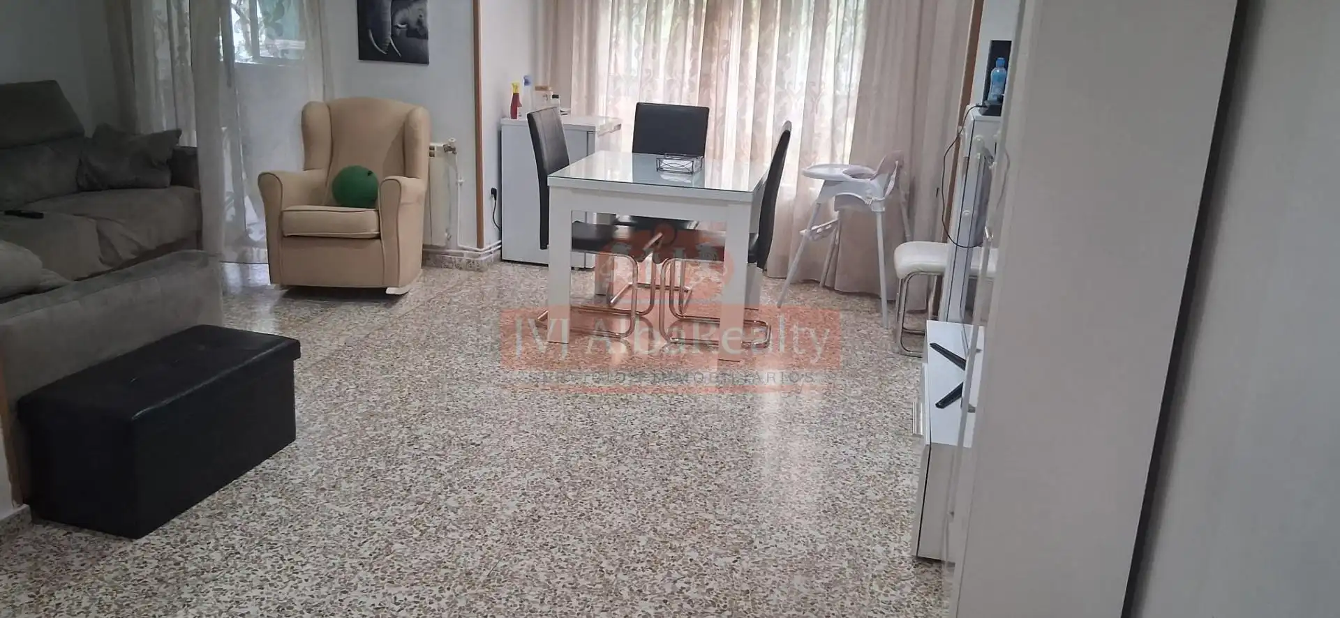Sala d'estar de Pis en venda en Albacete amb Calefacció i Balcó
