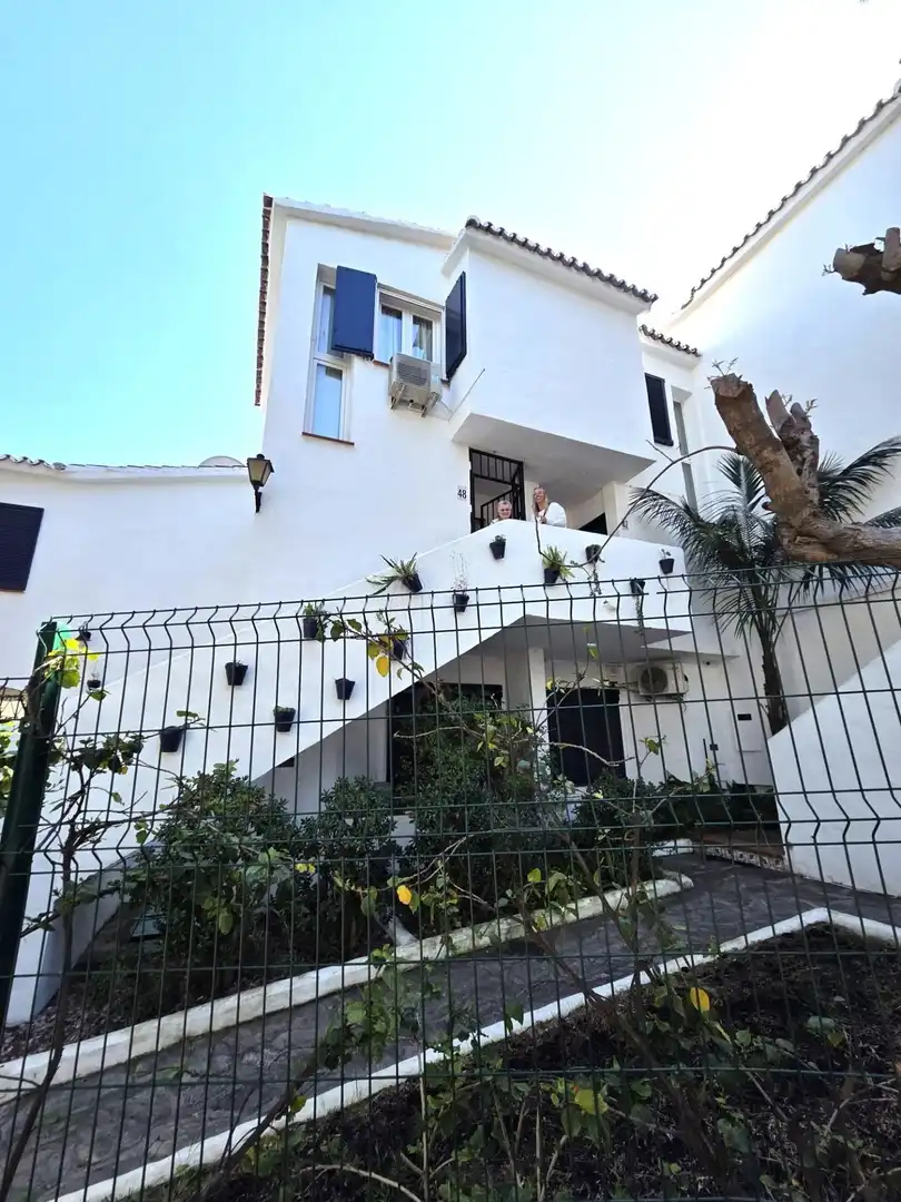 Apartament amb piscina en venda a Calahonda, imagen 2