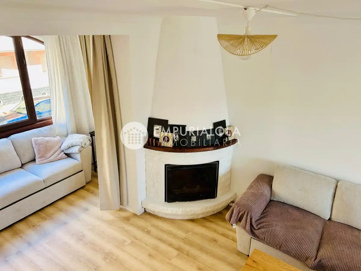Sala d'estar de Casa o xalet en venda en Empuriabrava amb Aire condicionat