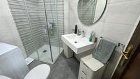 Bathroom of Flat for sale in Dos Hermanas