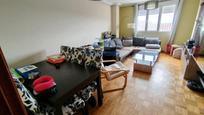 Sala d'estar de Apartament en venda en Villaquilambre amb Terrassa