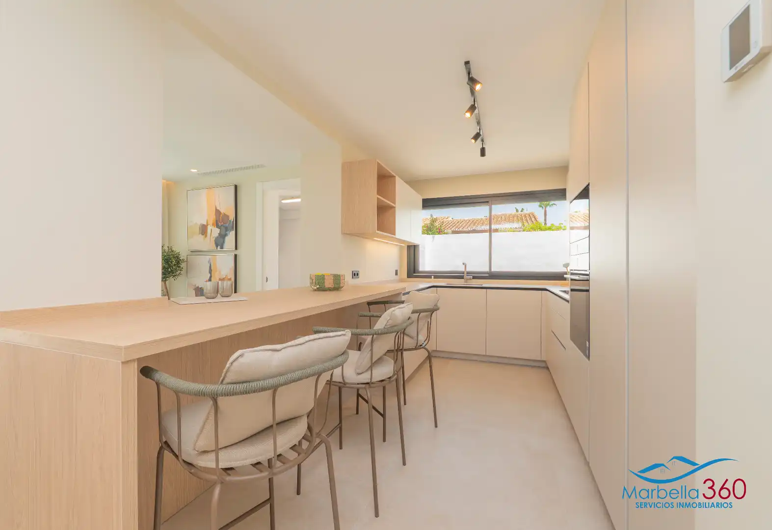 Cocina de Casa o chalet en venta en Estepona con Aire acondicionado, Calefacción y Jardín privado