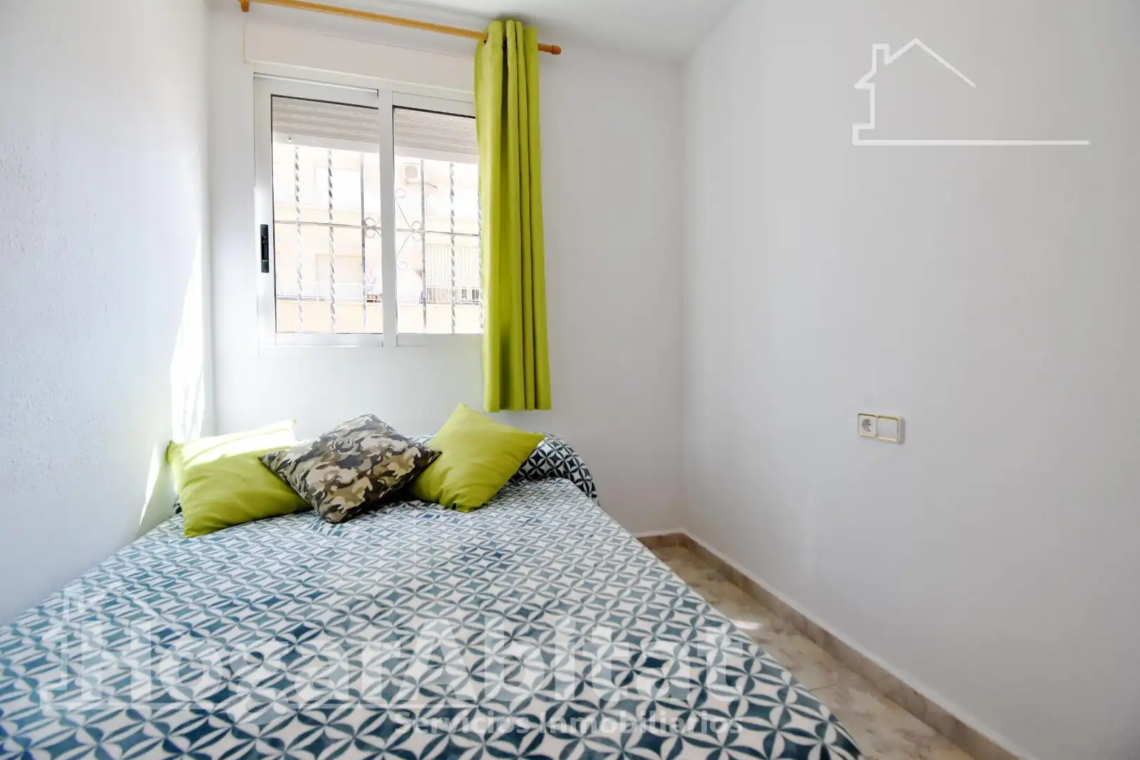 Schlafzimmer von Wohnung zum Verkauf in Piles mit Möbliert