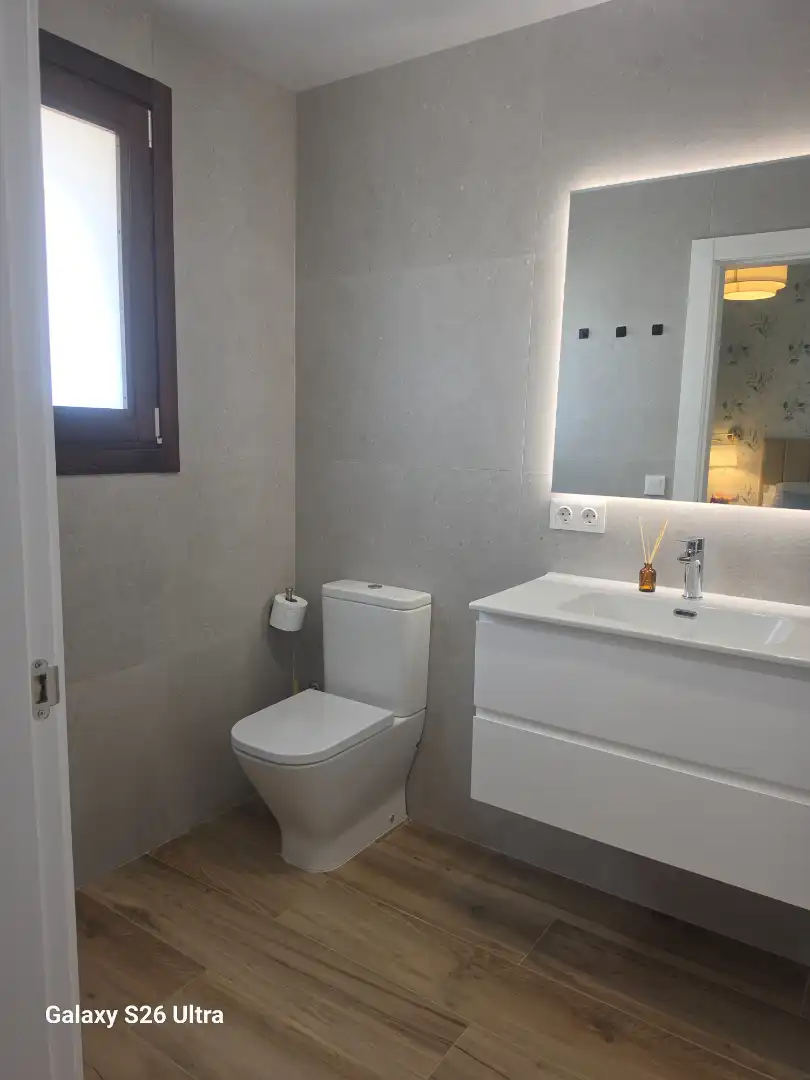 Bathroom of Houses for rent in Biescas  with Air Conditioner, Heating and Private garden