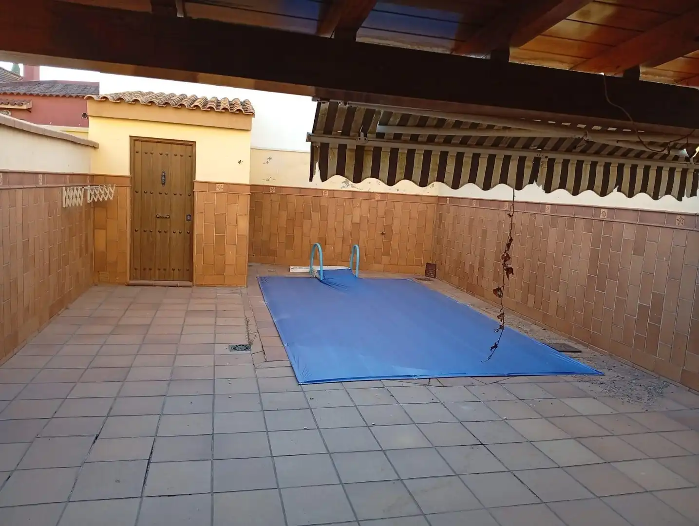 Piscina de Casa adosada en venda en El Rinconcillo