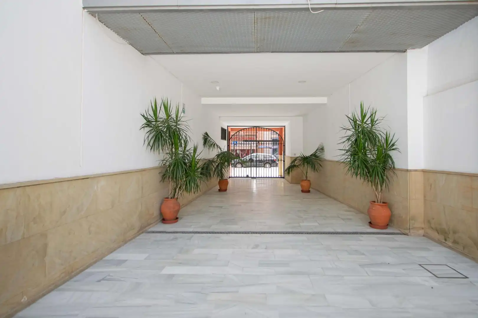Flat for sale in Sevilla  with Air Conditioner and Heating