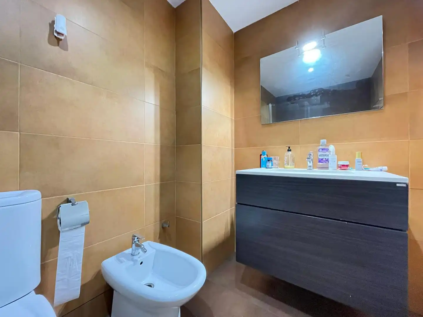 Badezimmer von Wohnung zum Verkauf in Badalona mit Klimaanlage, Heizung und Terrasse