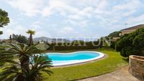 Swimming pool of House or chalet for sale in Badalona  with Air Conditioner, Heating and Private garden