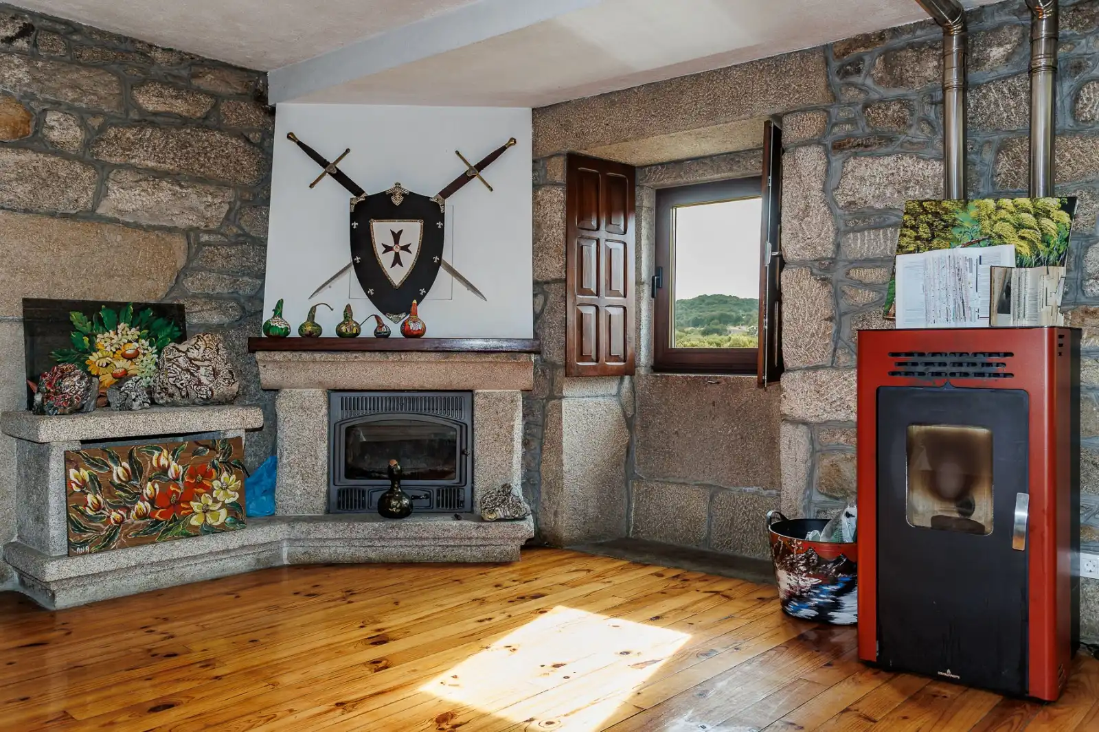 Sala d'estar de Finca rústica en venda en Chantada amb Aire condicionat, Calefacció i Jardí privat