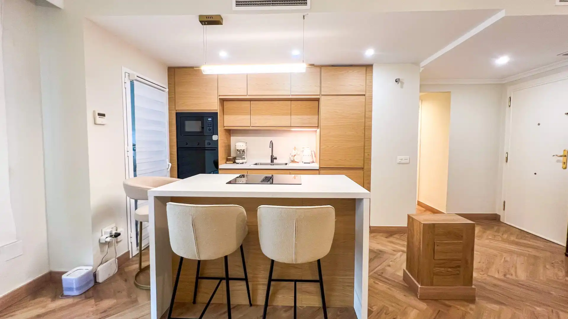 Cuina de Apartament en venda en Marbella amb Terrassa i Piscina comunitària