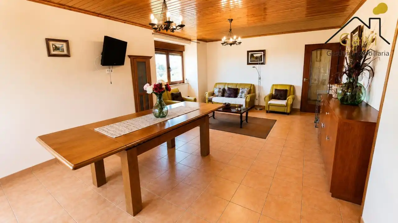 Sala d'estar de Finca rústica en venda en O Saviñao  amb Traster i Moblat
