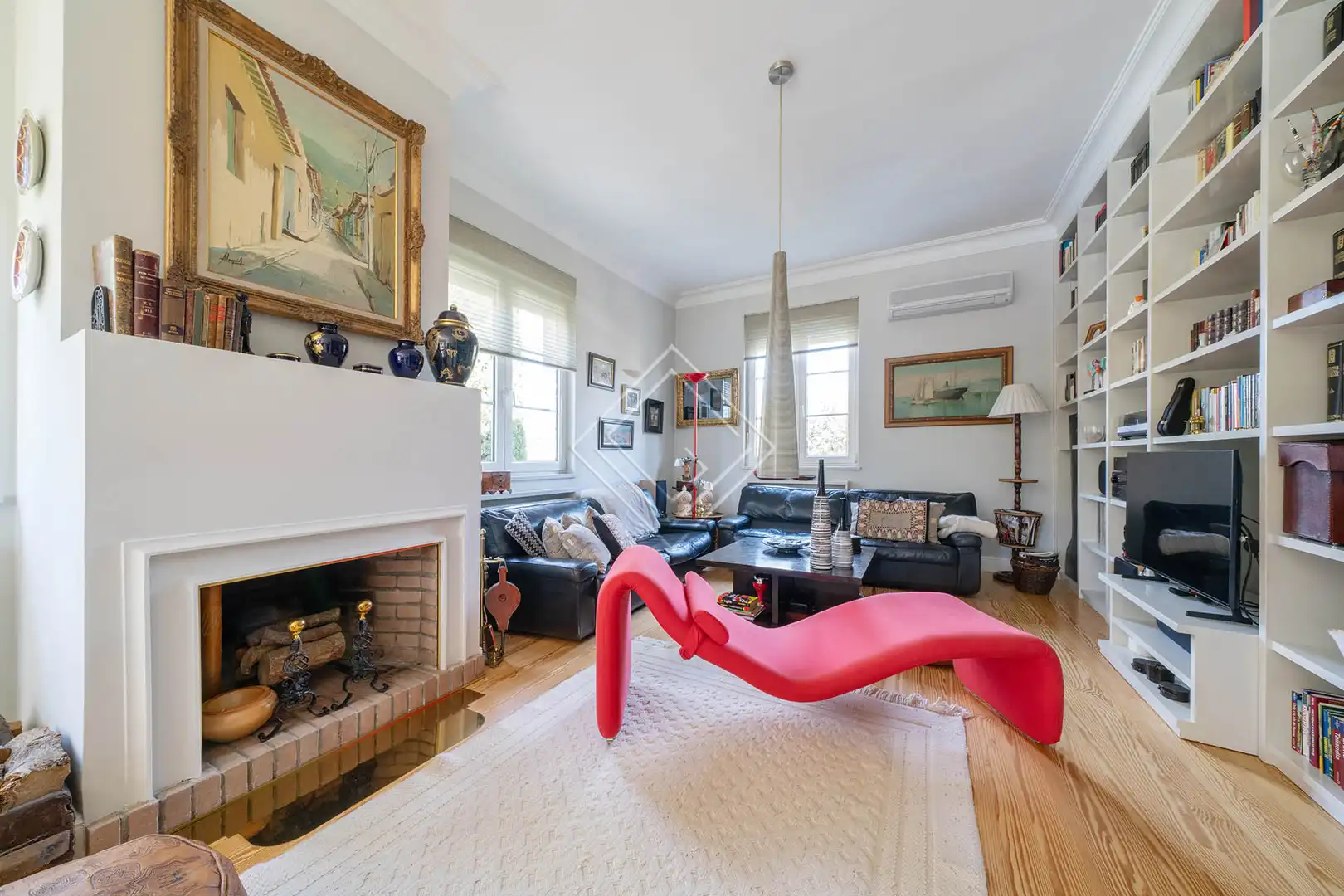 Sala d'estar de Casa o xalet en venda en Madrid amb Aire condicionat, Calefacció i Jardí privat