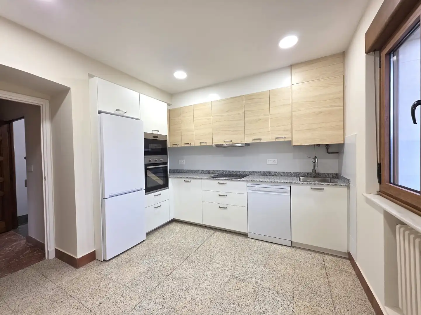 Cuina de Casa o xalet de lloguer en Siero amb Calefacció, Parquet i Terrassa