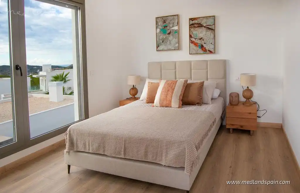 Detached house with pool for sale in Golf Bahía, imagen 4
