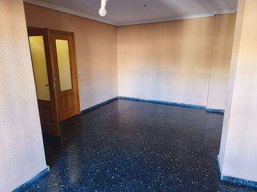 Piso con ascensor en venta en HERREROS