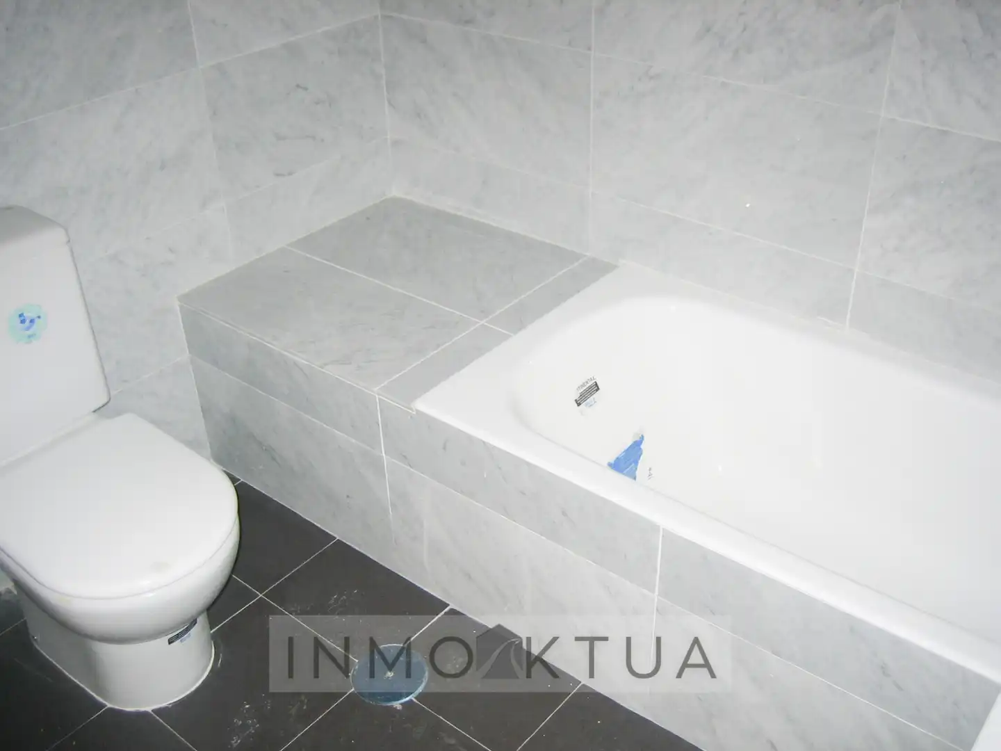 Bathroom of Flat for sale in Jerez de la Frontera
