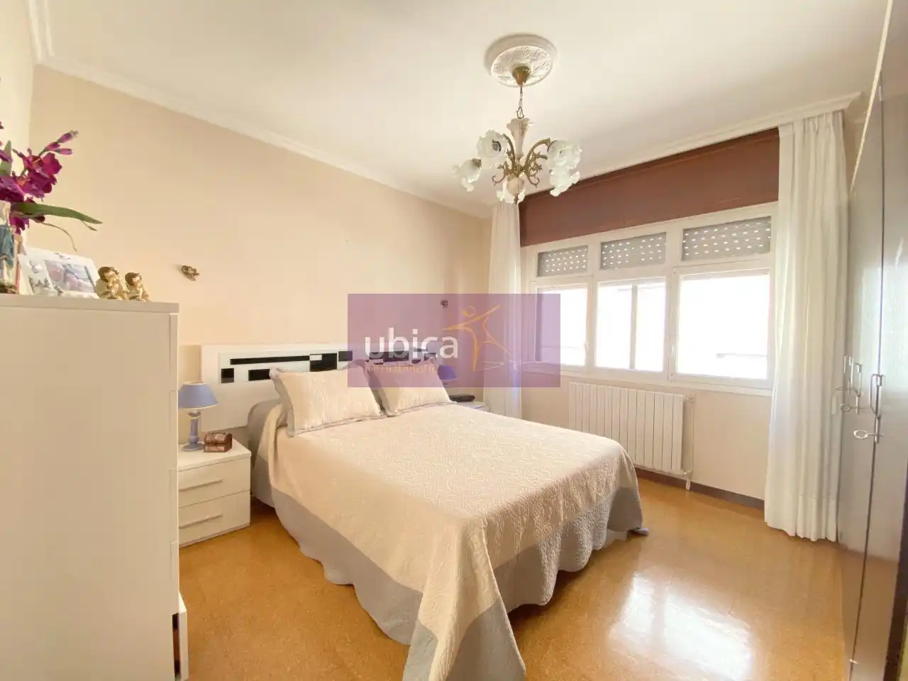 Habitación de Casa adosada en venta en Arbo con Calefacción y Balcón