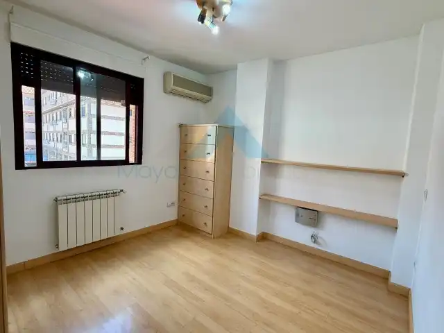 Habitación de Piso en venta en Alcalá de Henares con Aire acondicionado, Calefacción y Parquet