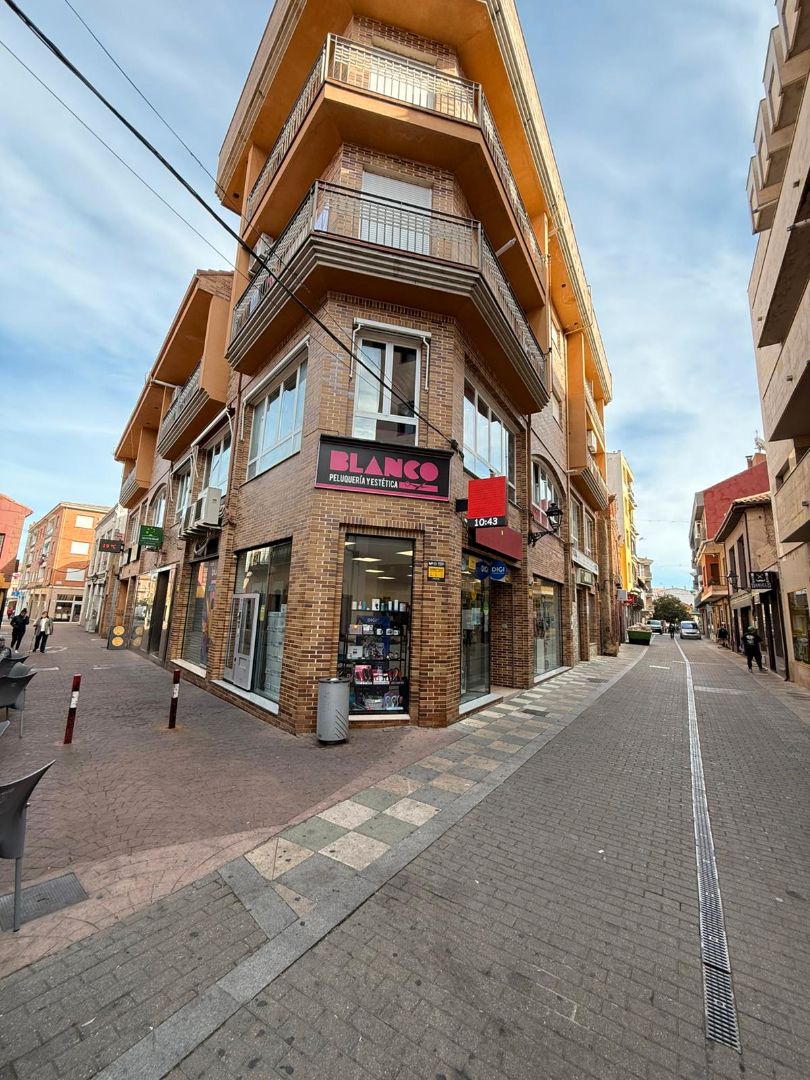 Flat for sale in Valencia de Don Juan  with Air Conditioner, Heating and Storage room