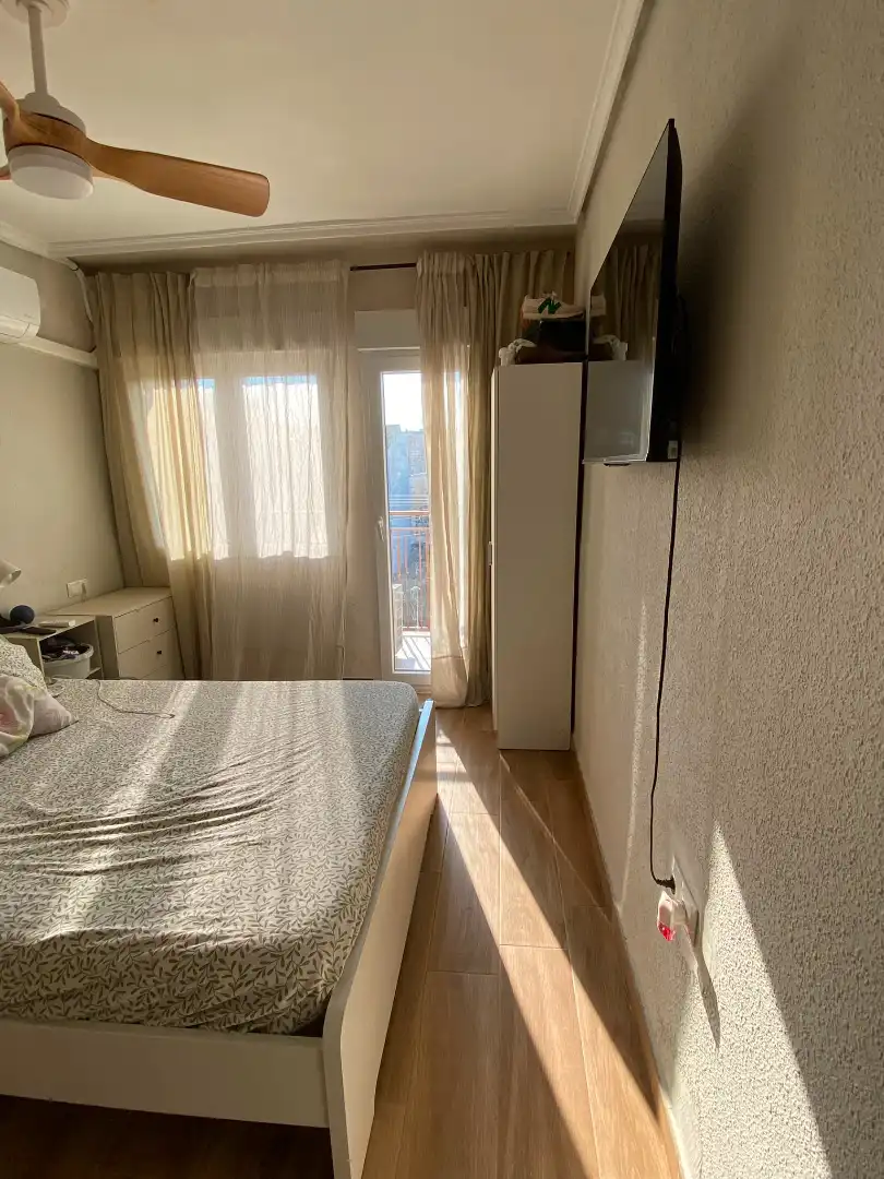 Habitación de Piso en venta en Castellón de la Plana / Castelló de la Plana con Aire acondicionado, Trastero y Balcón