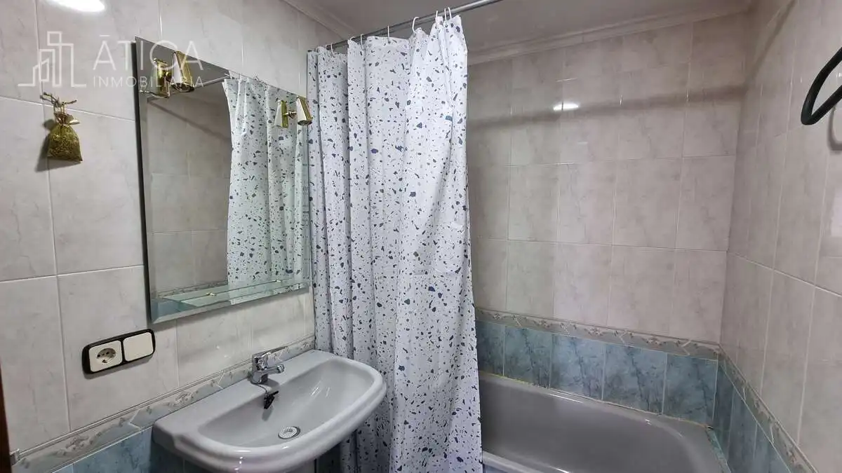 Piso de alquiler en Capuchinos - Glorieta - Ciudad Jardín