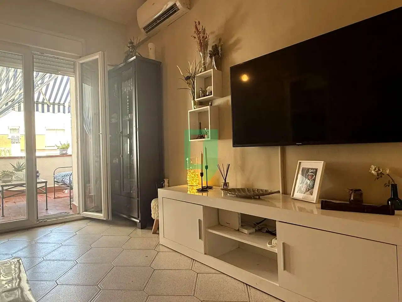Sala d'estar de Pis en venda en Badalona amb Aire condicionat, Calefacció i Terrassa