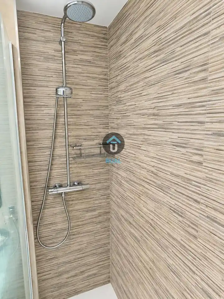 Badezimmer von Wohnung zur Miete in Madrid mit Klimaanlage, Heizung und Parkett