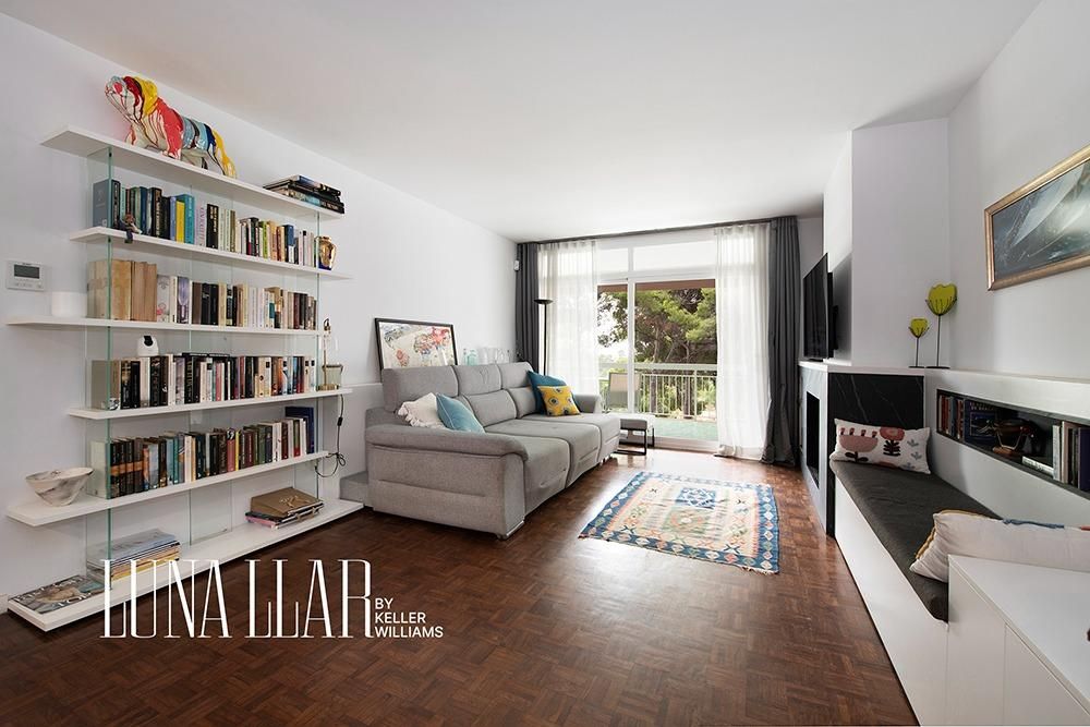 Living room of Flat for sale in Castelldefels  with Parquet flooring