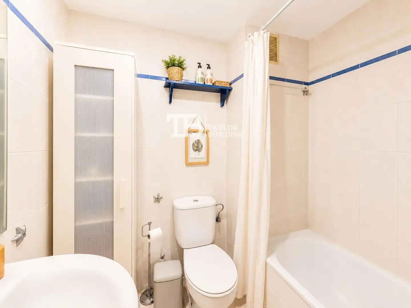 Baño de Piso en venta en  Palma de Mallorca con Aire acondicionado, Calefacción y Terraza