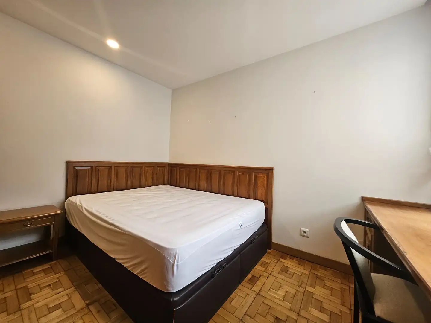 Habitación de Dúplex en venta en Torrelavega  con Calefacción y Amueblado