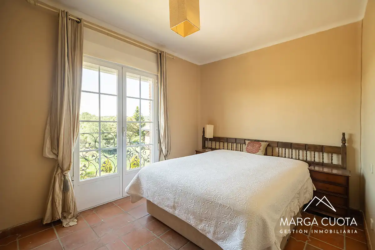 Bedroom of Houses for sale in Valdemorillo  with Heating, Private garden and Parquet flooring
