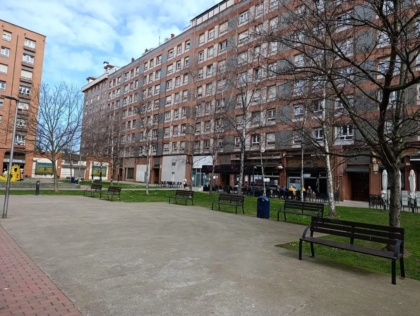 Vista exterior de Àtic en venda en Gijón  amb Aire condicionat, Calefacció i Terrassa