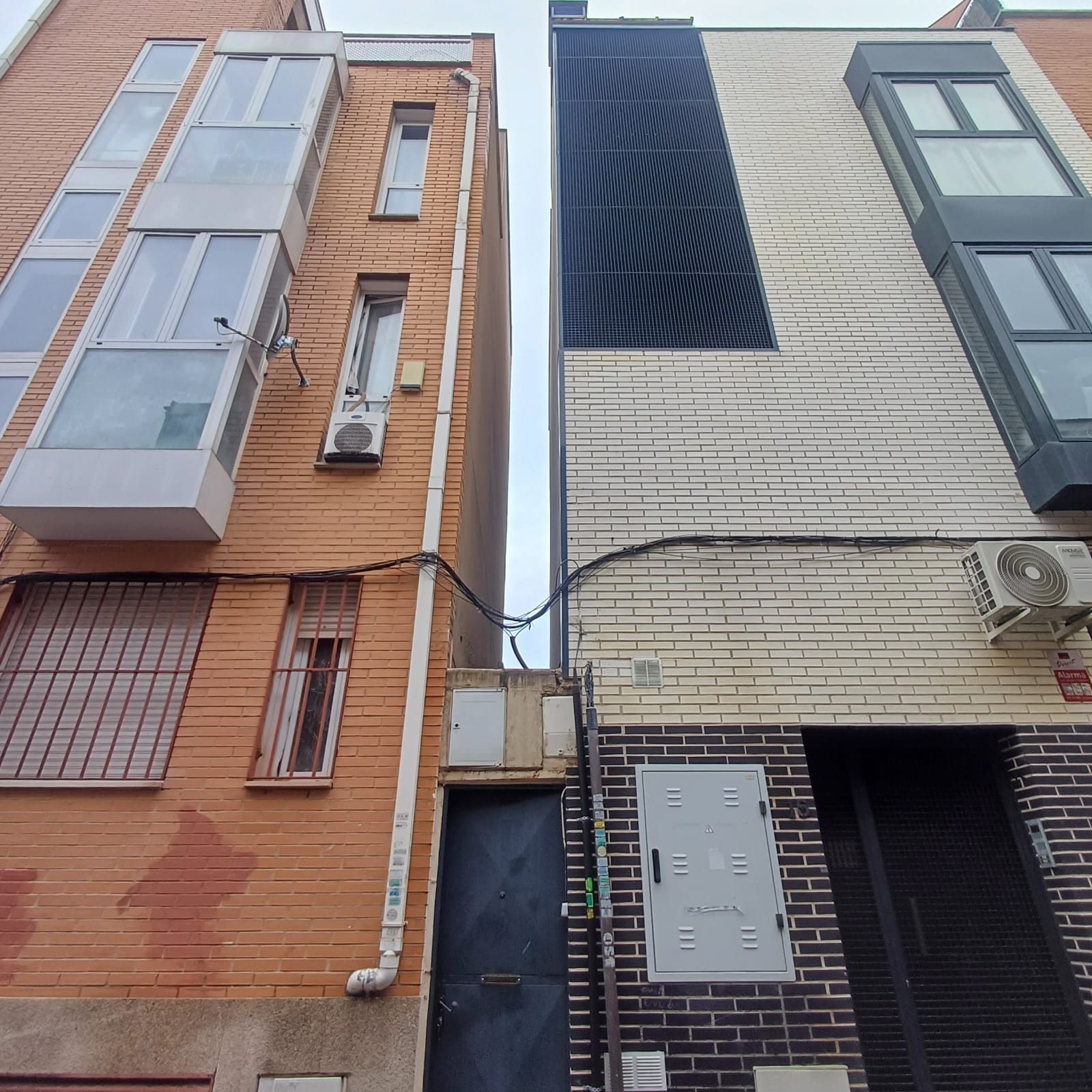 Vista exterior de Casa o chalet en venta en  Madrid Capital