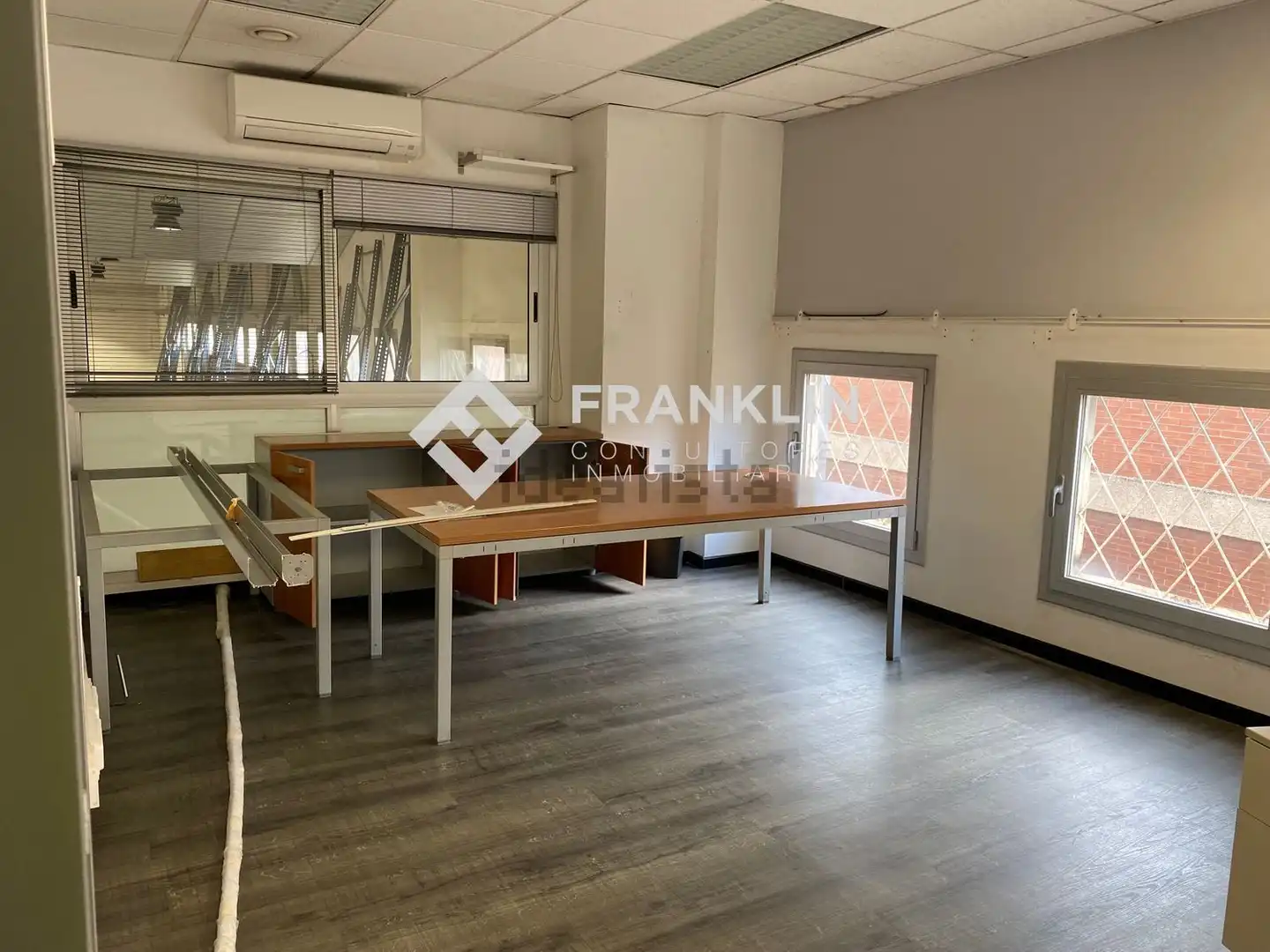 Nave industrial en venta en Cornellà de Llobregat