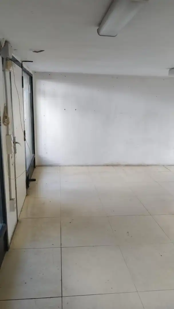 Local comercial en venda a SALVADOR OLIVELLA, imagen 2