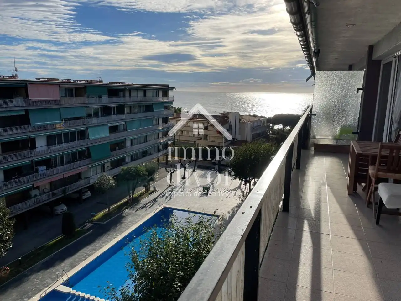 Exterior view of Flat for sale in Sant Andreu de Llavaneres  with Parquet flooring, Terrace and Furnished