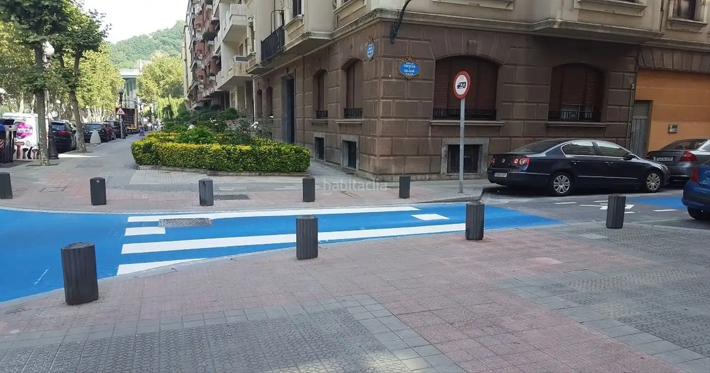 Gewerbefläche zur Miete in Campo de Volantín Pasealekua 16, imagen 4