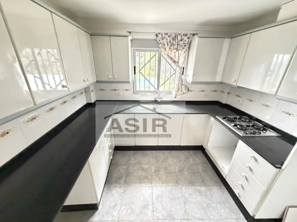 Kitchen of Houses for sale in Alzira