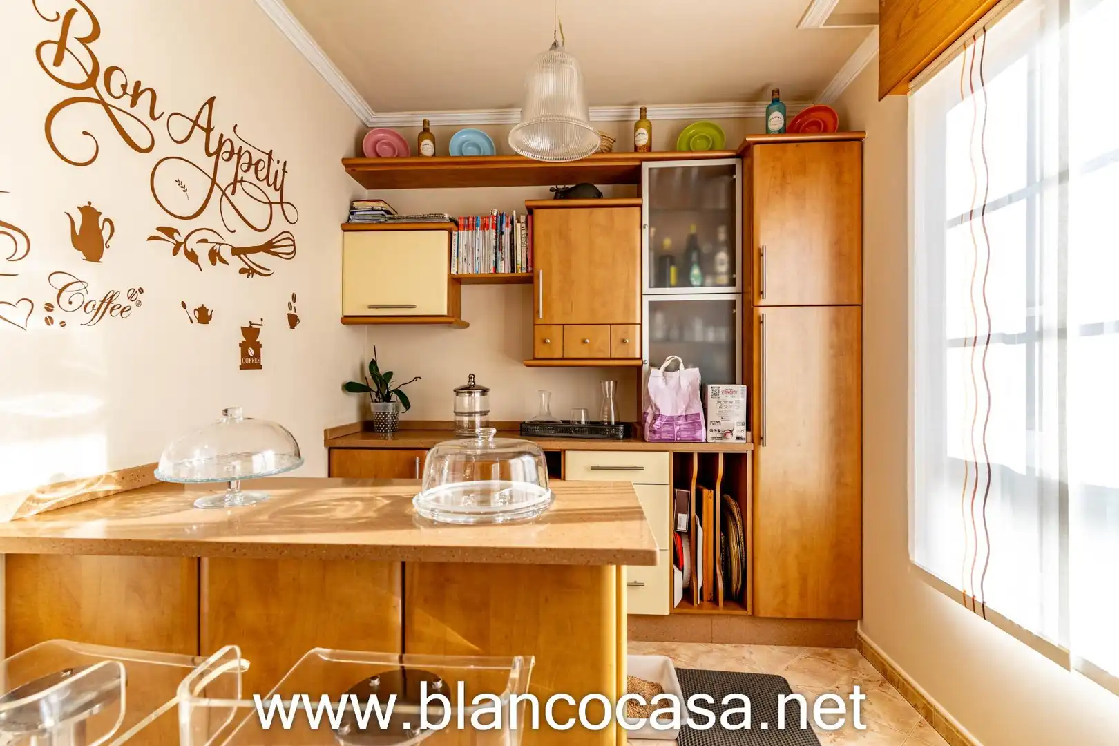 Cuina de Casa o xalet en venda en Malpica de Bergantiños amb Calefacció i Traster