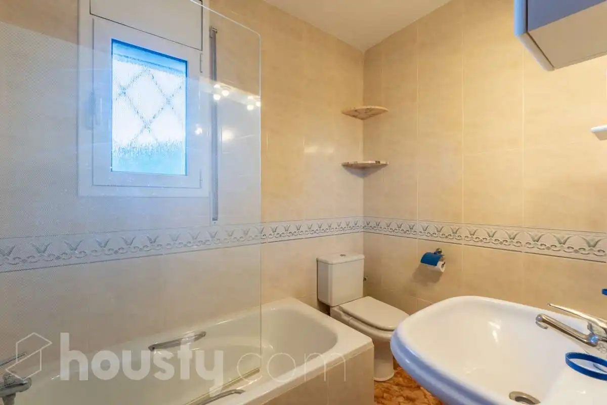 Baño de Casa o chalet en venta en Cunit con Calefacción, Jardín privado y Terraza