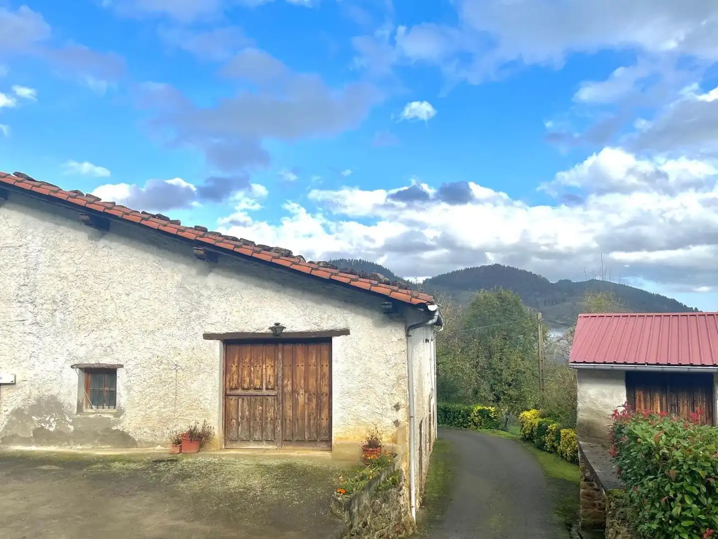 Außenansicht von Country house zum Verkauf in Zegama mit Heizung, Privatgarten und Gemeinschaftspool