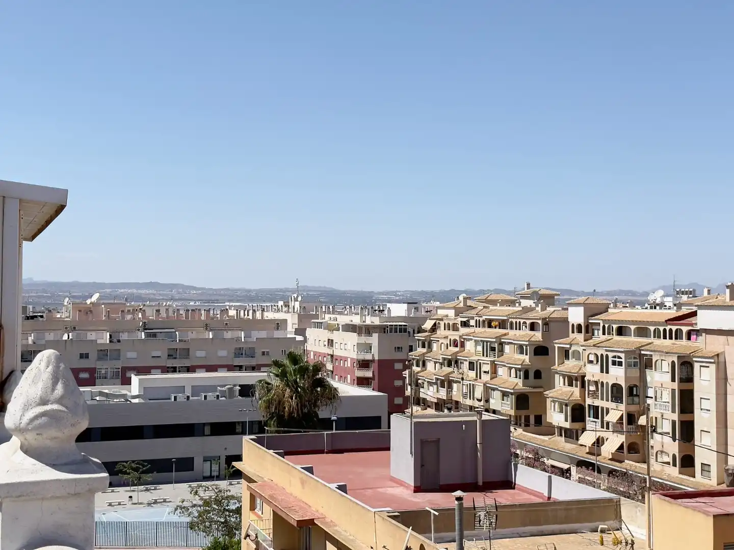 Außenansicht von Dachboden zum Verkauf in Torrevieja mit Klimaanlage, Heizung und Terrasse