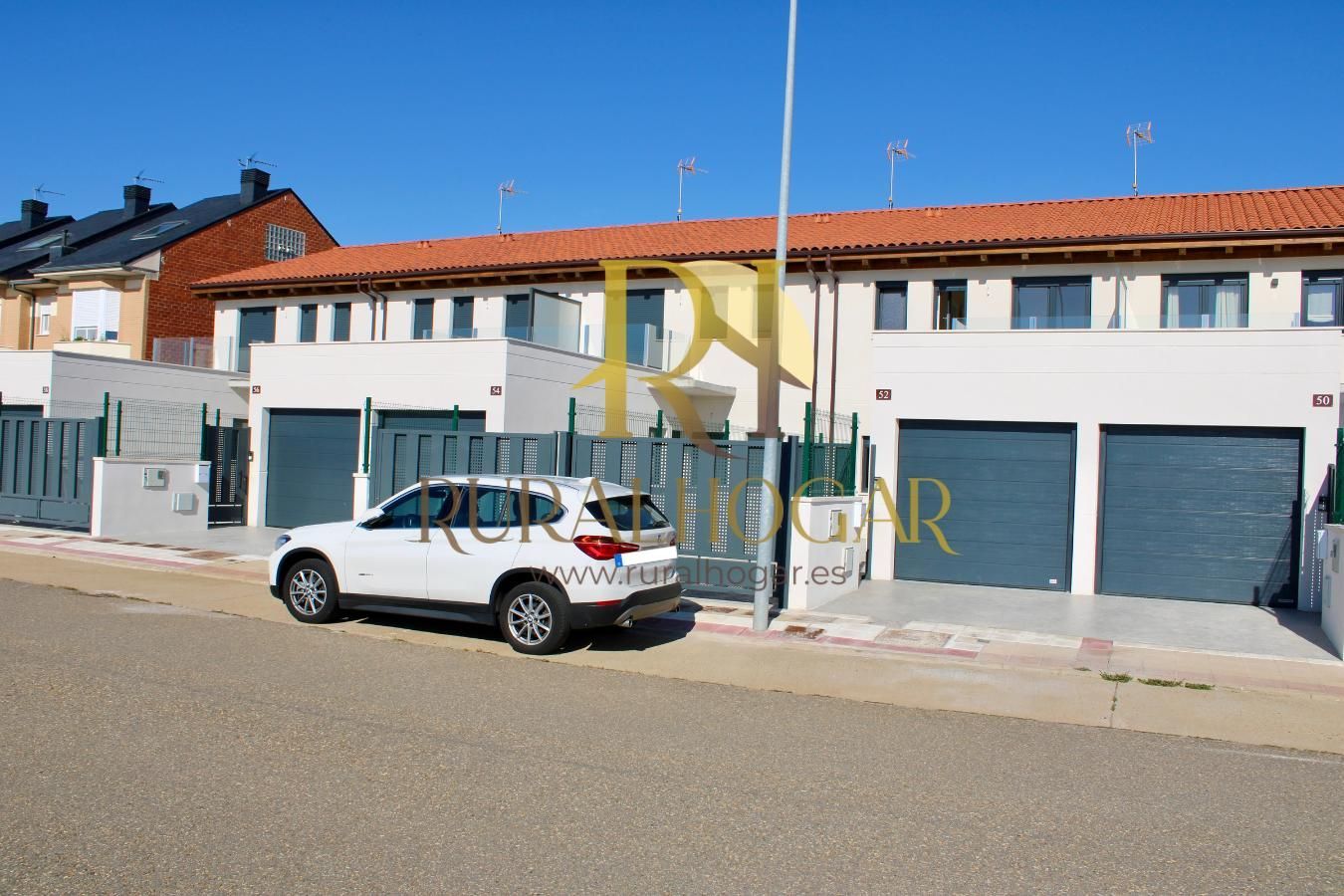 Casa adosada en venda a Calle Rengalengo, 17, Valverde de la Virgen
