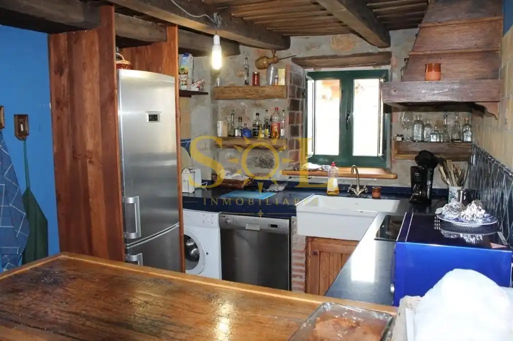 Cocina de Casa o chalet en venta en Boca de Huérgano con Calefacción, Jardín privado y Parquet