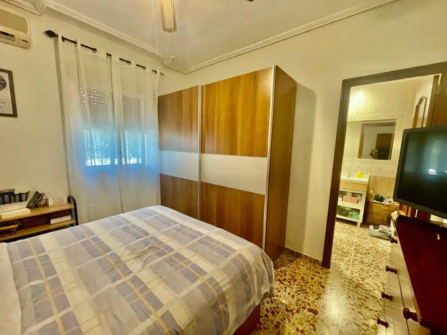 Dormitori de Casa o xalet en venda en Córdoba amb Aire condicionat, Jardí privat i Terrassa