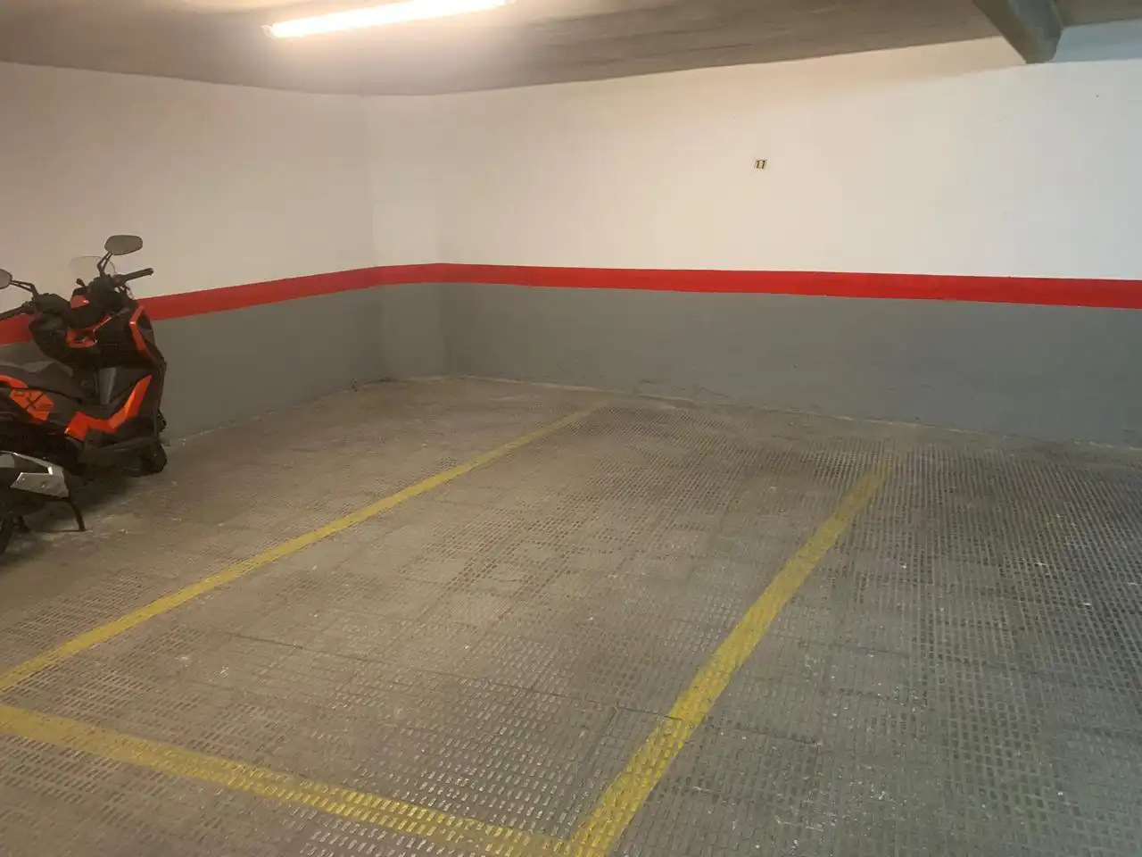 Parkplatz von Garage zur Miete in Madrid