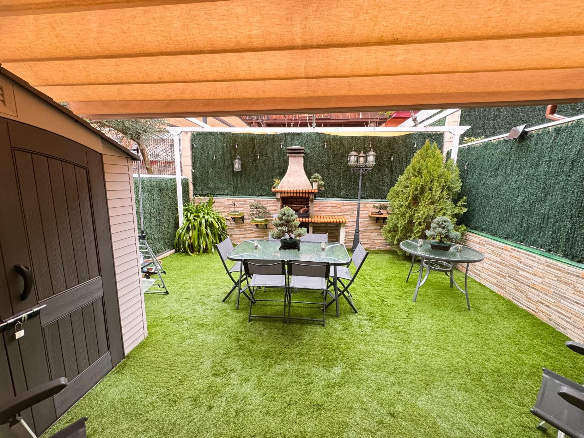 Terrace of Single-family semi-detached for sale in Valdemoro  with Air Conditioner, Heating and Private garden