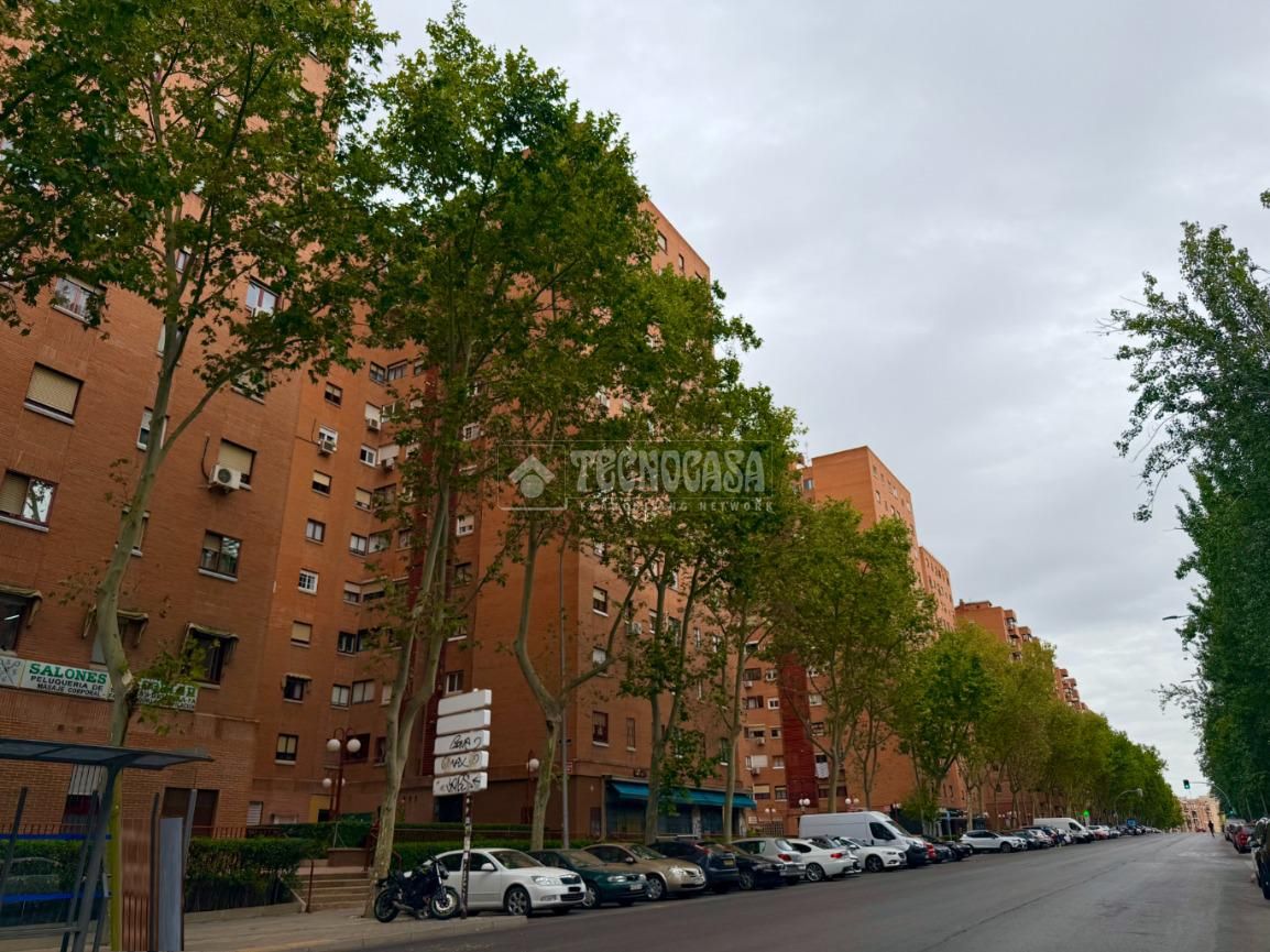 Vista exterior de Pis en venda en  Madrid Capital amb Calefacció